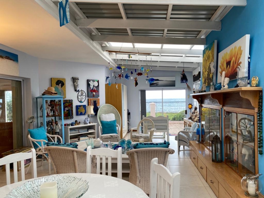 5 Bedroom Property for Sale in Sandbaai Western Cape